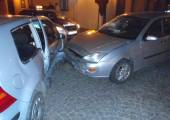 Ford z VW Golfem zderzyły się w Starym Sączu
