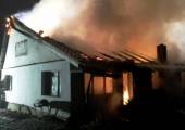 Dąbrowa - pożar garażu i jednorodzinnego budynku mieszkalnego