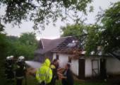 Mszalnica – pożar budynku gospodarczego od wyładowania atmosferycznego