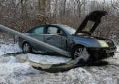 Nowy Sącz, Aleje Józefa Piłsudskiego – samochód wypadł z drogi im uderzył w latarnie