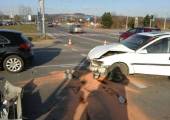 Nowy Sącz, ul. Prażmowskiego - zderzenie dwóch samochodów osobowych