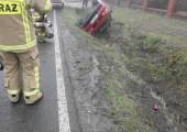 Mystków- samochód osobowy wypadł z drogi