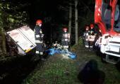 Leluchów- samochód ciężarowy wypadł z drogi