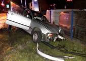 Nowy Sącz, ul. Węgierska - samochód wypadł z drogi i uderzył w latarnie