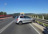 Nowy Sącz, Obwodnica Północna- samochód uderzył w barierkę
