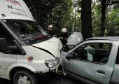 Zbyszyce zderzenie Renault Clio z Fordem Transitem
