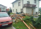 Podegrodzie – zerwany dach na budynku mieszkalnym