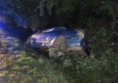 Polany – samochód osobowy w rowie