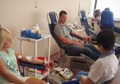 SĄDECCY STRAŻACY NIE POZOSTALI OBOJĘTNI NA APELU O BRAKU KRWI - Oddali 18 litrów bezcennego daru.