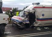 Tęgoborze- zderzenie autobusu z karetką pogotowia ratunkowego